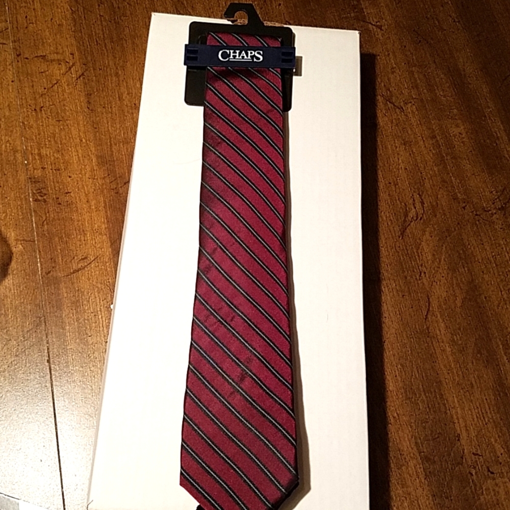 🆕️Chaps Men's "Wine" striped Tie